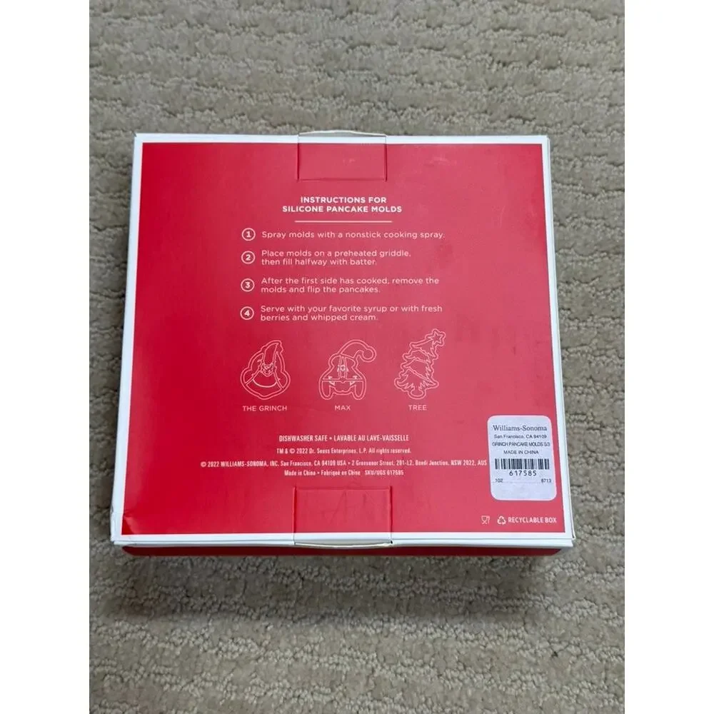 Williams Sonoma The Grinch Pancake Molds Set of 3 NEW